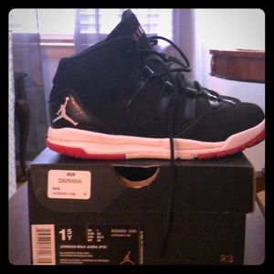 Jordan Max Aura size 1.5Y